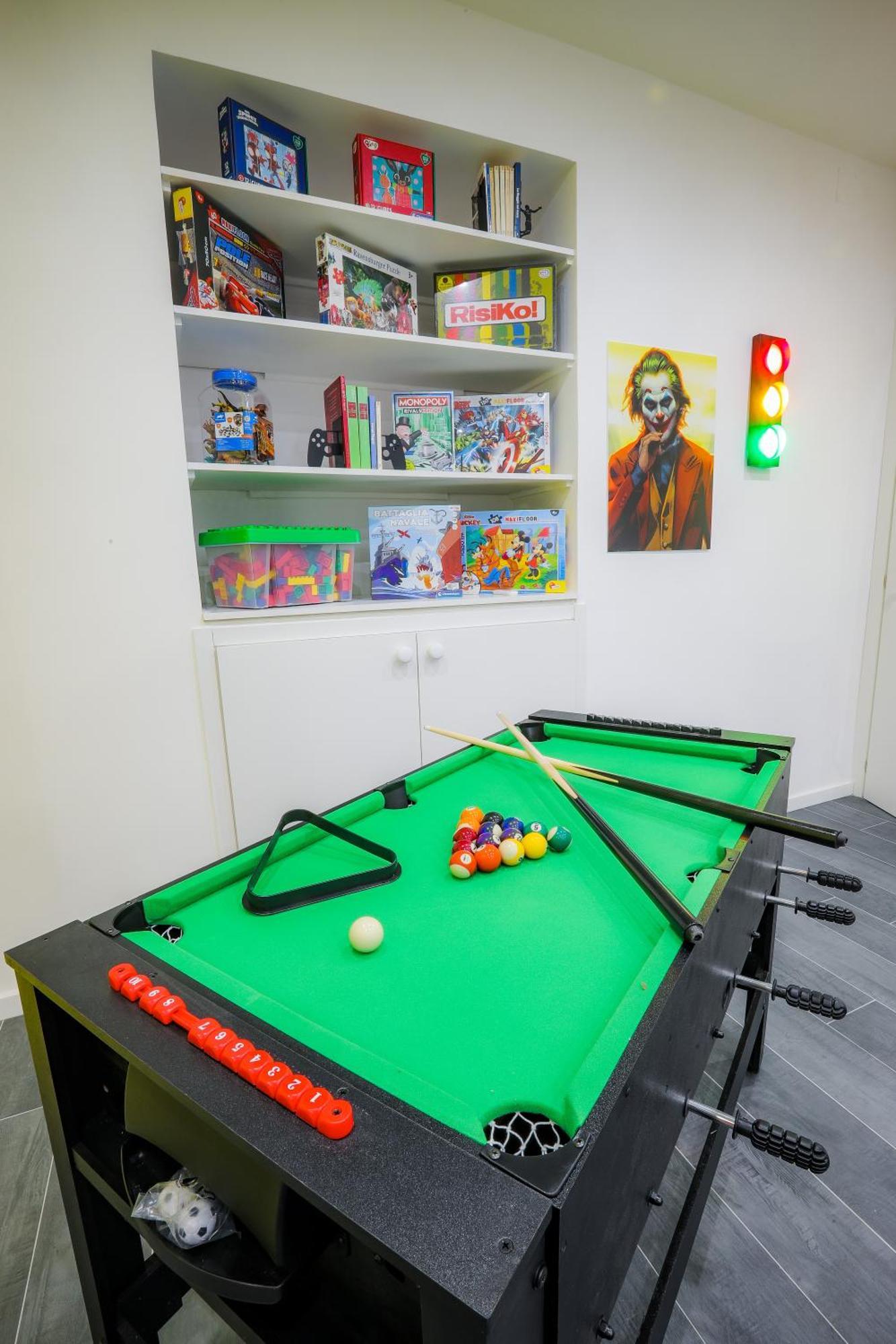 Napoli Games Apartments By Dimorra Luaran gambar